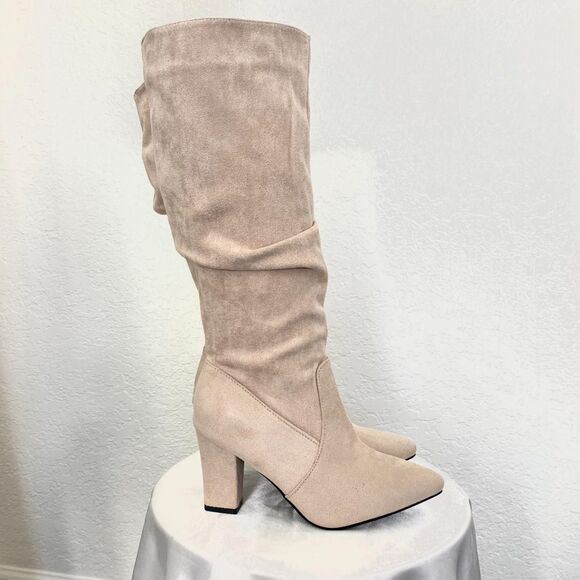 Elegant 90s Style Western Slouchy Nude Tan Faux Suede Knee High Heel Boots 6.5 - Picture 4 of 8
